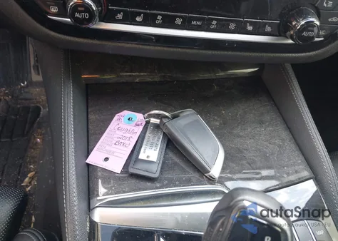 2018 BMW M550I xDrive z USA, uszkodzony, nr VIN WBAJB9C56JB286885